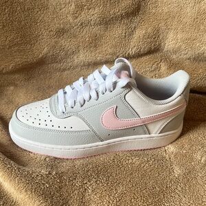 Nike Court Vision Lo